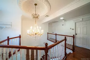 7 New Jersey Ct, Dix Hills, NY 11746 - Photo 26