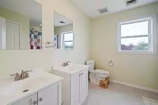 374 Rider Ave, Patchogue, NY 11772 - Photo 18