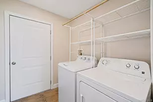374 Rider Ave, Patchogue, NY 11772 - Photo 10