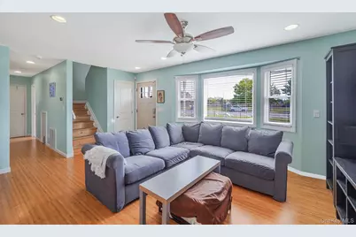 374 Rider Avenue, Patchogue, NY 11772 - Photo 4