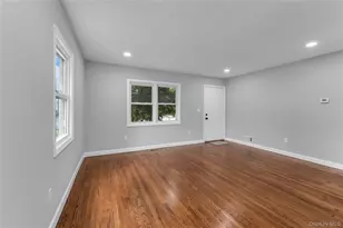 466 44th St, Copiague, NY 11726 - Photo 12