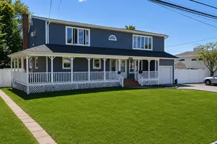 1423 9th St, West Babylon, NY 11704 - Photo 2