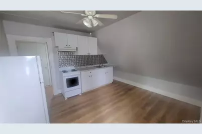 238 Church Street #3, Poughkeepsie, NY 12601 - Photo 4