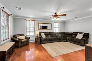 36 Richard Ave, Islip Terrace, NY 11752 - Photo 6