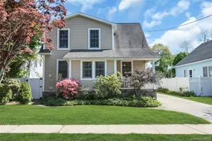 36 Richard Ave, Islip Terrace, NY 11752 - Photo 2