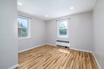 191 Raff Avenue, Mineola, NY 11501 - Photo 16