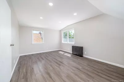 191 Raff Avenue, Mineola, NY 11501 - Photo 24