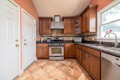 3108 Royal Avenue, Oceanside, NY 11572 - Photo 10