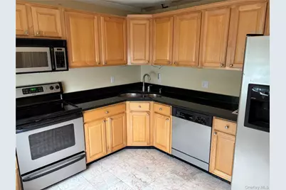 5202 Chelsea Cove N, Hopewell Junction, NY 12533 - Photo 8