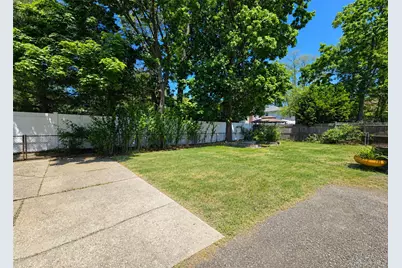23 Robbins Avenue, Islip, NY 11751 - Photo 16