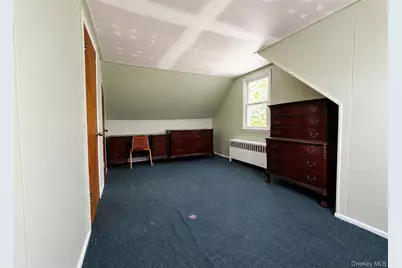 23 Robbins Avenue, Islip, NY 11751 - Photo 10