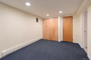262-09 E Williston Ave, Floral Park, NY 11001 - Photo 20