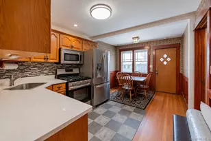 262-09 E Williston Ave, Floral Park, NY 11001 - Photo 10