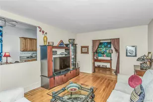185 Atlantic Ave, Lynbrook, NY 11563 - Photo 6