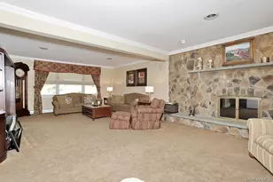4 Plum Ct, Nanuet, NY 10954 - Photo 8
