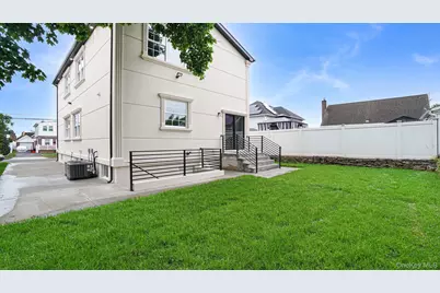 17 Hommell Street S, Valley Stream, NY 11580 - Photo 30