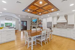 345 Bartley Rd, Mattituck, NY 11952 - Photo 2