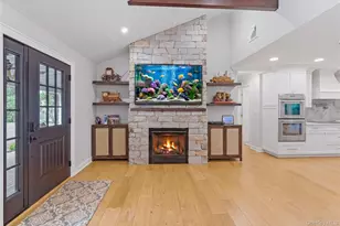 345 Bartley Rd, Mattituck, NY 11952 - Photo 6