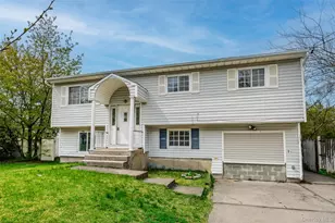 19 Liberty Ave, Selden, NY 11784 - Photo 2
