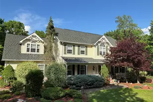 18 Windmill Ct, Monroe, NY 10950 - Photo 2