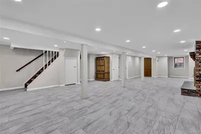 66 Phelps Lane, North Babylon, NY 11703 - Photo 30