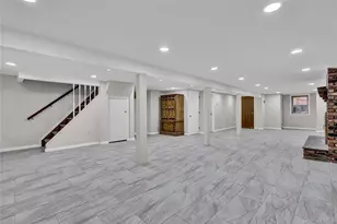 66 Phelps Ln, North Babylon, NY 11703 - Photo 30
