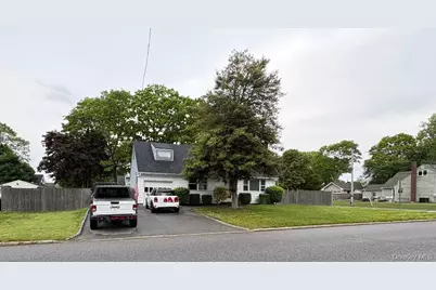 388 1st Avenue, Bayport, NY 11705 - Photo 1