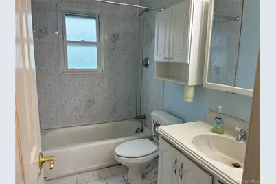 27 Elizabeth Drive, Bethpage, NY 11714 - Photo 12