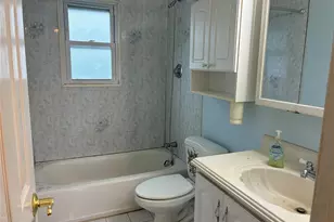 27 Elizabeth Dr, Bethpage, NY 11714 - Photo 12