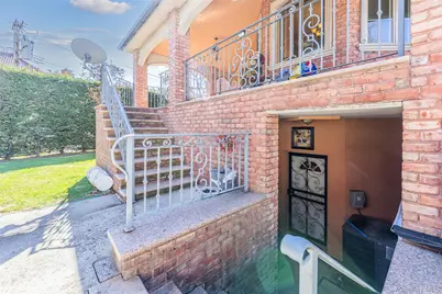 160-03 Cryders Lane, Whitestone, NY 11357 - Photo 8