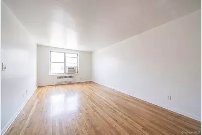 84-01 Main Street #618, Briarwood, NY 11435 - Photo 4