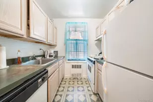 84-01 Main St, Briarwood, NY 11435 - Photo 12