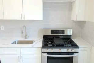 585 McLean Ave, Yonkers, NY 10705 - Photo 8