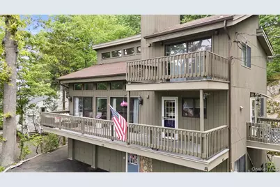 549 Westbrook Drive, Cortlandt Manor, NY 10567 - Photo 2