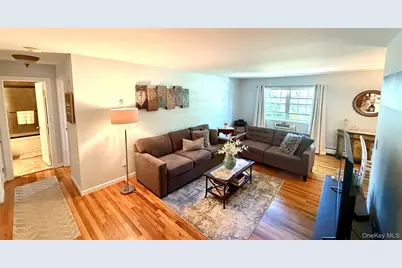 328 Lakeland Avenue #1A, Sayville, NY 11782 - Photo 6
