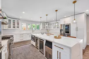 6 Ash Ln, Valley Stream, NY 11581 - Photo 8