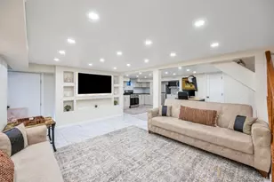 6 Ash Ln, Valley Stream, NY 11581 - Photo 18