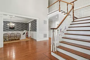 1330 Ridge Rd, Syosset, NY 11791 - Photo 8
