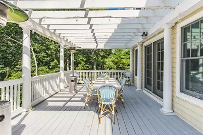 1330 Ridge Road, Syosset, NY 11791 - Photo 8