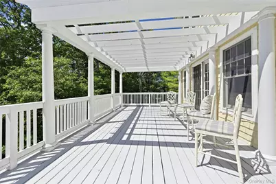 1330 Ridge Road, Syosset, NY 11791 - Photo 40