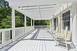 1330 Ridge Rd, Syosset, NY 11791 - Photo 40