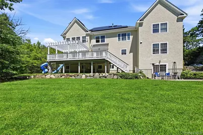 1330 Ridge Road, Syosset, NY 11791 - Photo 38