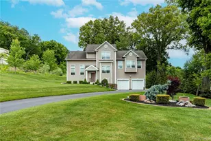 38 Dogwood Rd, Hopewell Junction, NY 12533 - Photo 2