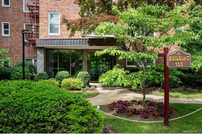 100 Dehaven Drive #512, Yonkers, NY 10703 - Photo 2