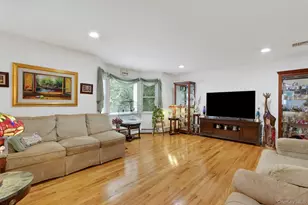19 Flower Ln, Valley Cottage, NY 10989 - Photo 10