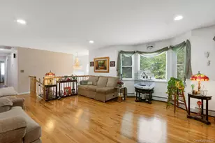 19 Flower Ln, Valley Cottage, NY 10989 - Photo 4