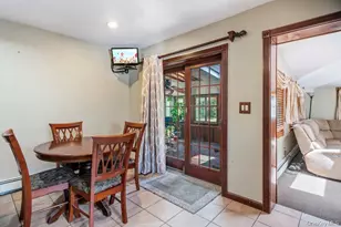 17 Brook Pl, East Islip, NY 11730 - Photo 12