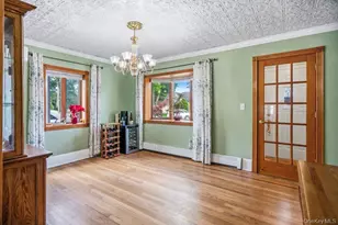 17 Brook Pl, East Islip, NY 11730 - Photo 8