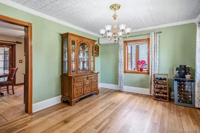 17 Brook Place, East Islip, NY 11730 - Photo 6