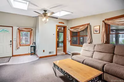 17 Brook Place, East Islip, NY 11730 - Photo 18